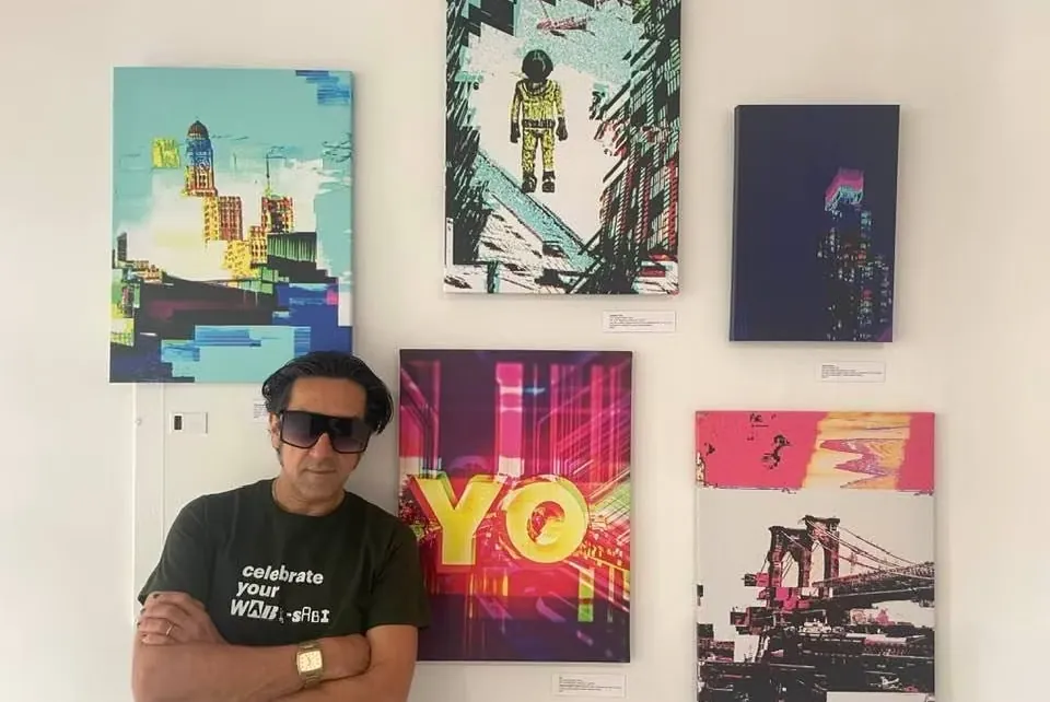 Daniel Kramer: Transforming Digital Art Through Glitch and Augmented Reality
